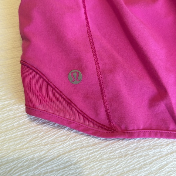 Lululemon Hotty Hot Low Rise 4” Shorts Sonic Pink - Picture 5 of 7